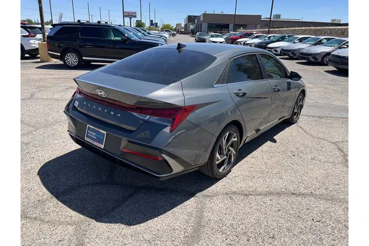 $27020 : Hyundai ELANTRA 2025 SEL Con image 8