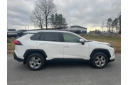 $34777 : Toyota RAV4 2025 AWD XLE 4dr thumbnail