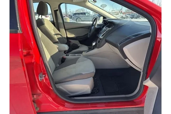 $6000 : Ford Focus 2012 SE 4dr Sedan image 10