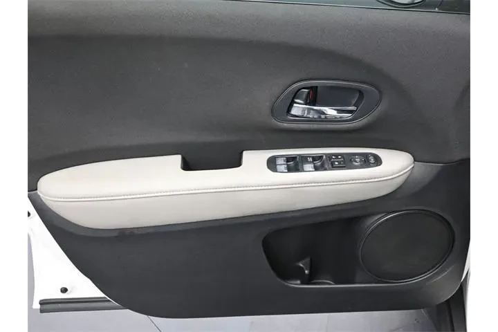 $16999 : Honda HR-V 2021 LX 4dr Cross image 5