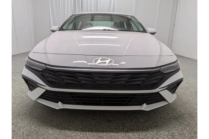 $20797 : Hyundai ELANTRA 2024 SEL 4dr image 8