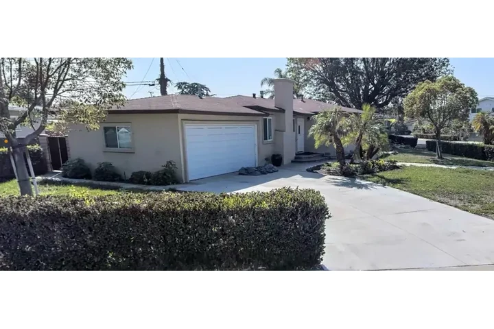 $1270 : Garden Grove image 2