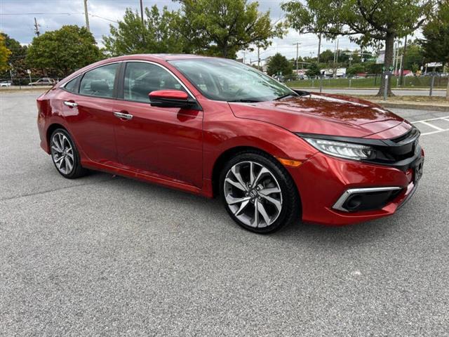 $15900 : 2019 Civic Touring image 4