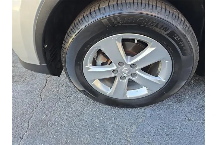 $8990 : Toyota RAV4 2014 XLE 4dr SUV image 6