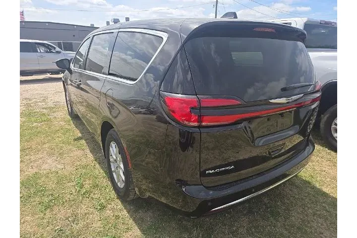 $33299 : Chrysler Pacifica 2026 Selec image 2