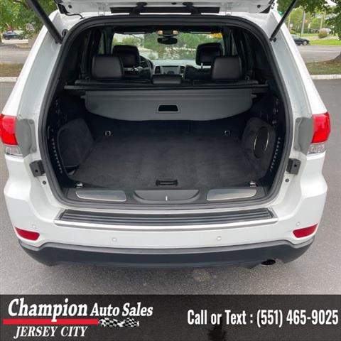 Used 2018 Grand Cherokee Limi image 10