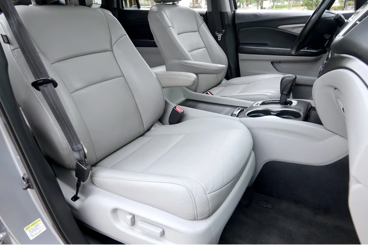 $14490 : 2016 Pilot EX-L image 8