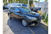 $16990 : Nissan Kicks 2024 S 4dr Cros thumbnail