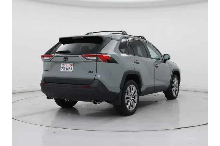 $30998 : Toyota RAV4 2022 XLE Premium image 8