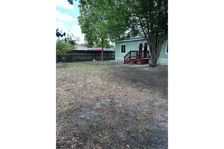 $700 : Nice Home...Coral Gables FL image 8