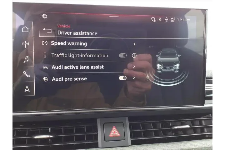 $24988 : Audi A4 2022 AWD quattro S l image 6