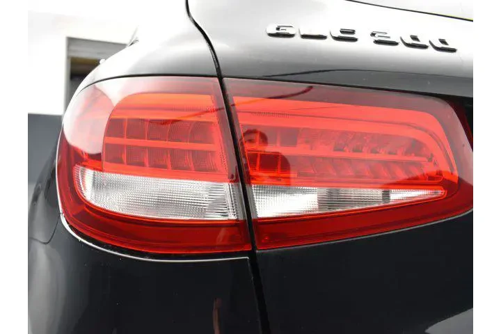 $17495 : Mercedes-Benz GLC 2018 AWD G image 8