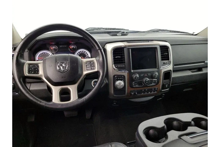 $30998 : Ram 1500 2018 4x2 Laramie 4d image 9