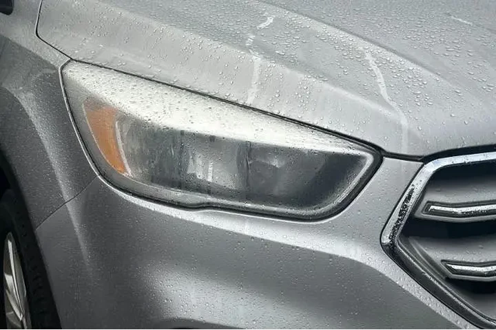 $12995 : Ford Escape 2018 AWD SE 4dr image 9