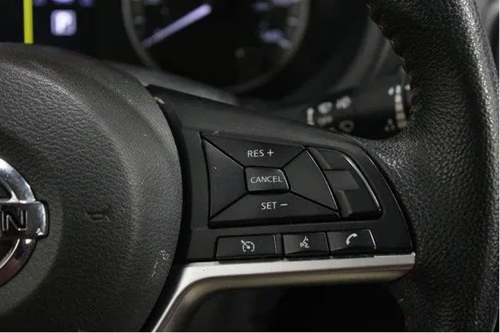 $14985 : Nissan Kicks 2020 SR 4dr Cro image 9