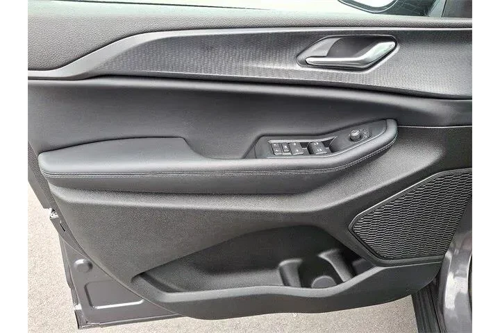 $35744 : Jeep Grand Cherokee 2025 4x4 image 9