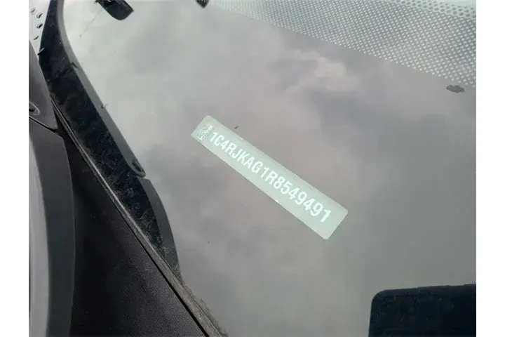 $30996 : Jeep Grand Cherokee L 2024 4 image 9