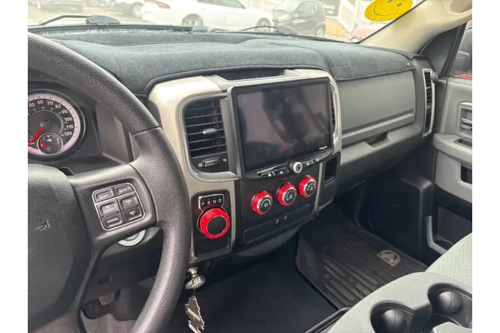 $26599 : 2019 RAM 1500 Classic SLT image 10