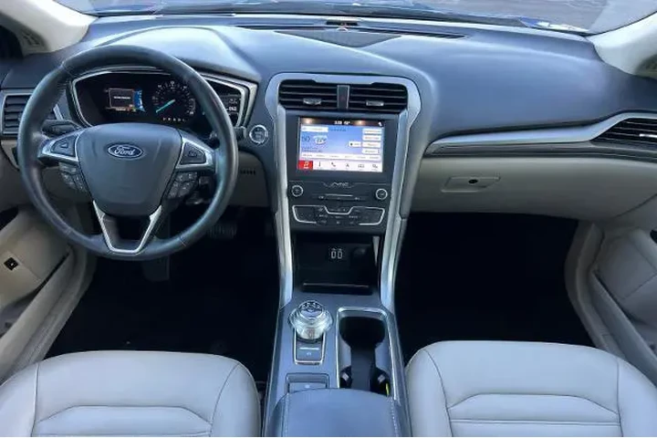 $10095 : Ford Fusion Hybrid 2019 SEL image 3