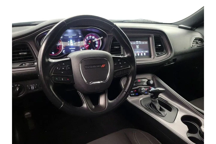 $27998 : Dodge Challenger 2023 SXT 2d image 9