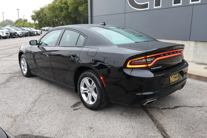 $18688 : 2023 Charger SXT image 6