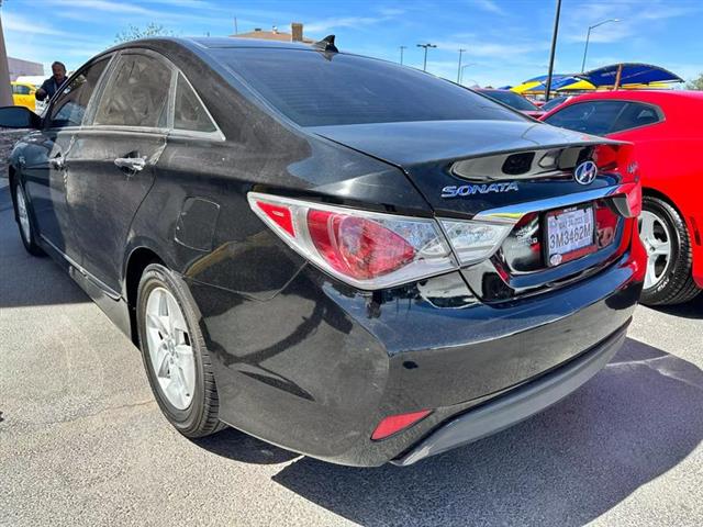 $9995 : Pre-Owned 2012 Sonata Hybrid image 8