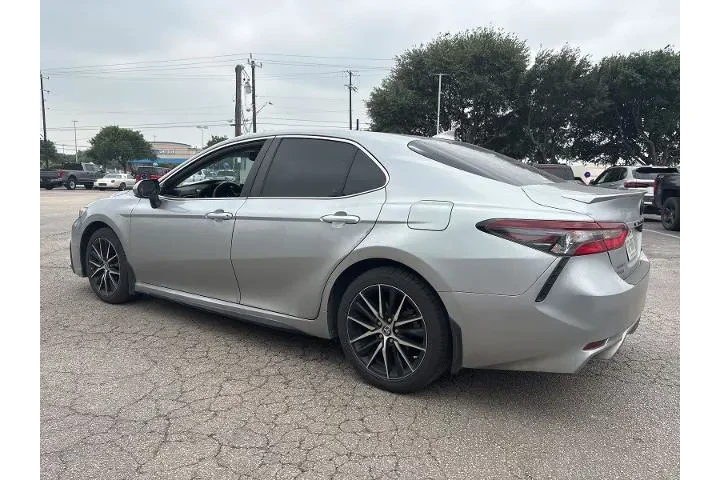 $25773 : Toyota Camry 2024 SE 4dr Sed image 4