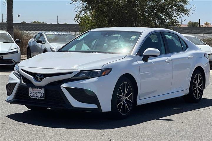 $28894 : Camry SE image 10