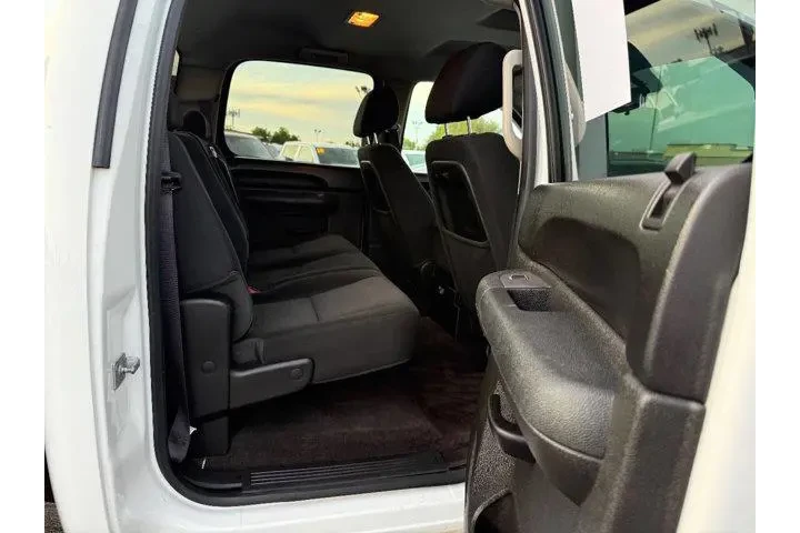 $32995 : Chevrolet Silverado 2500HD 2 image 9