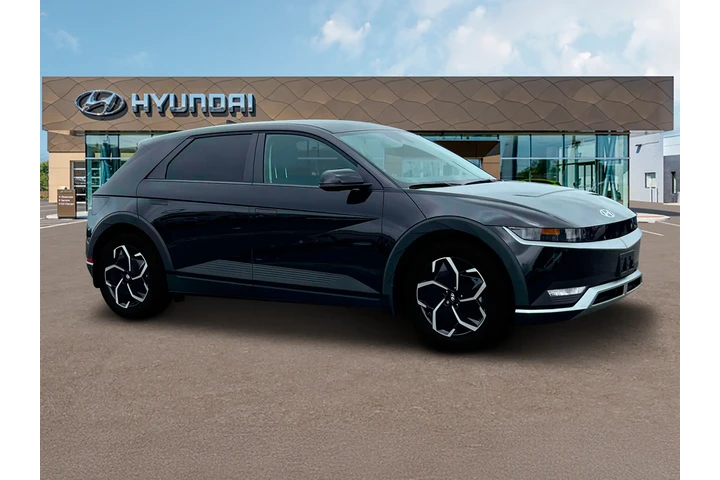 $23990 : Hyundai IONIQ 5 2024 SE 4dr image 10