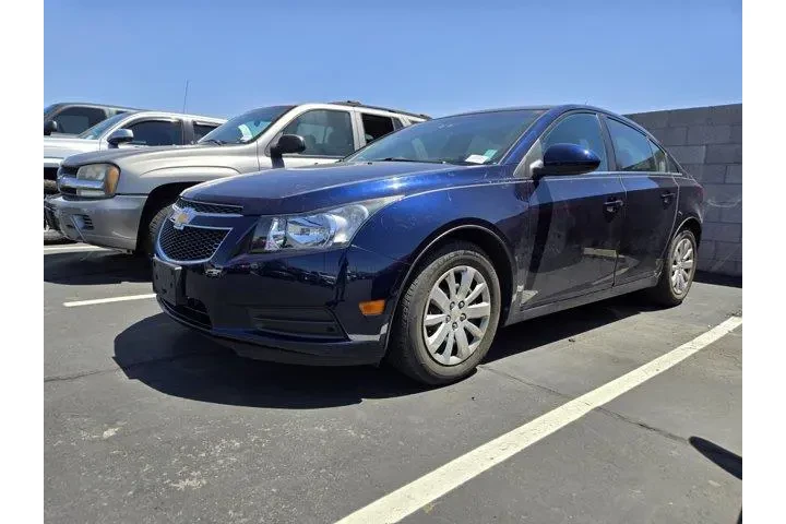 $7991 : Chevrolet Cruze 2011 LT 4dr image 2