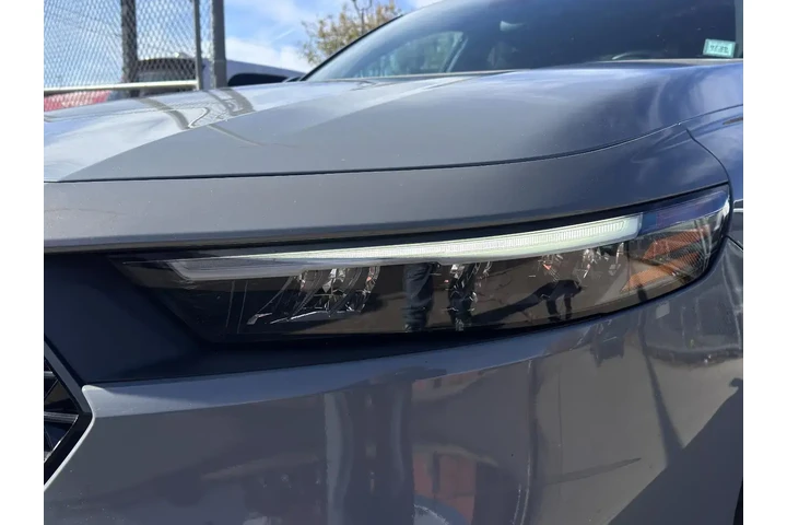 $22595 : Honda Accord Hybrid 2023 Spo image 10