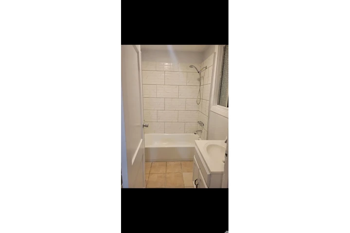 $2600 : Apartamento de renta 2 rec 1b image 1