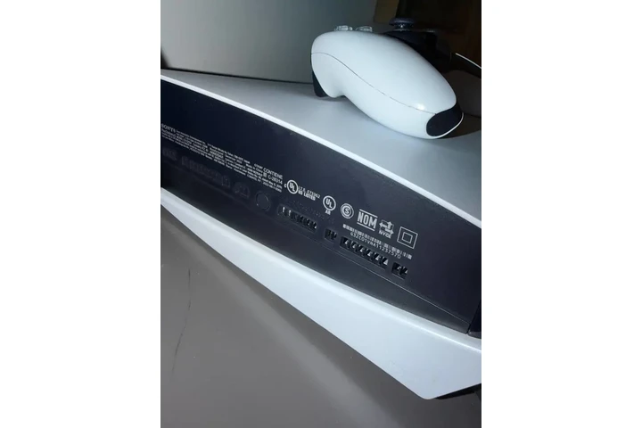 $300 : ps5 for sale image 3