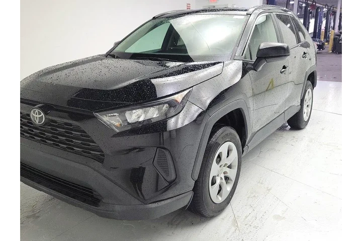 $24998 : Toyota RAV4 2021 LE 4dr SUV image 3