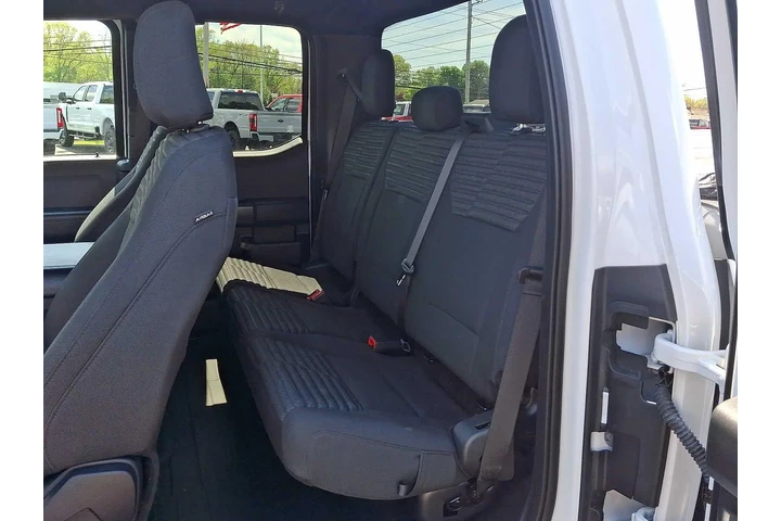 $40000 : Ford F-150 2023 4x4 XL 4dr S image 10