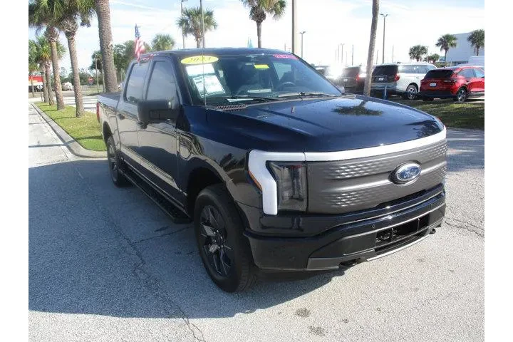 $39495 : Ford F-150 Lightning 2023 AW image 1