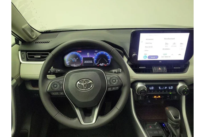 $39998 : Toyota RAV4 2025 Limited 4dr image 10