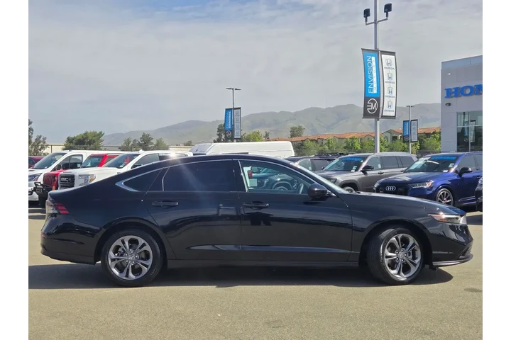 $27998 : Honda Accord 2024 EX 4dr Sed image 8