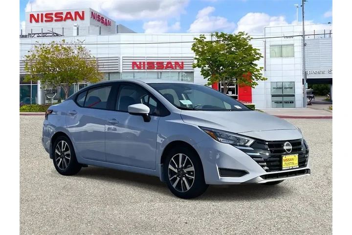 $21995 : Nissan Versa 2025 SV 4dr Sed image 5