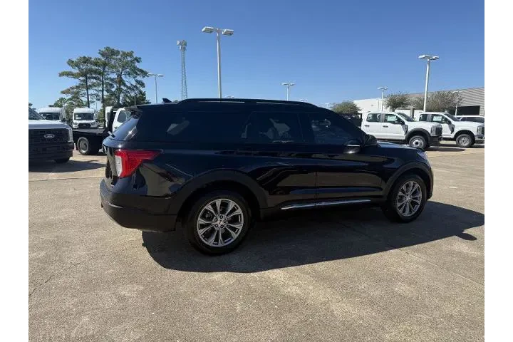 $28483 : Ford Explorer 2022 AWD XLT 4 image 9