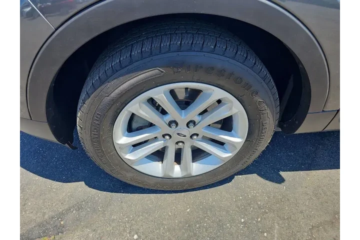 $12995 : 2015 Explorer XLT image 9