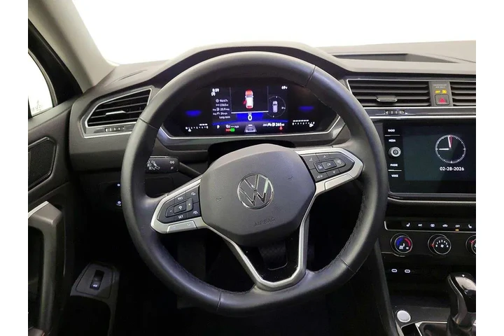 $23998 : Volkswagen Tiguan 2024 Wolfs image 10