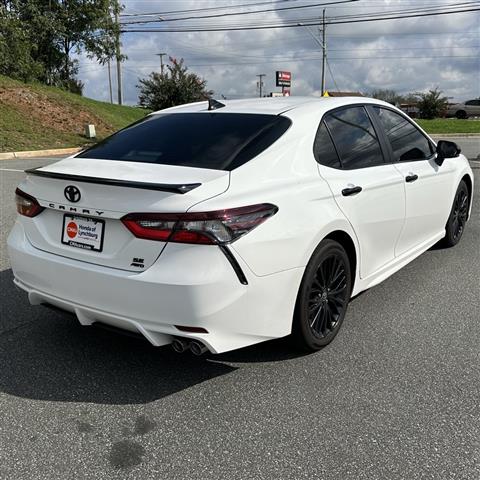 $24996 : PRE-OWNED 2021 TOYOTA CAMRY SE image 5