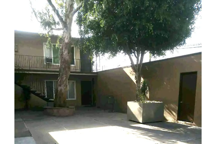 $1925 : Grande Apto! 1br/1bn Disponibl image 9