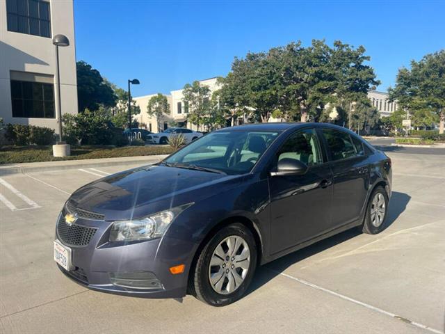 $8300 : 2014 Cruze LS Auto image 1