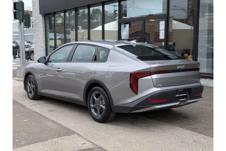 $22895 : Kia K4 2025 LXS 4dr Sedan image 9