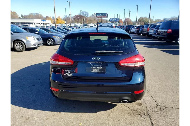 $11980 : 2017 Forte5 LX Auto image 3
