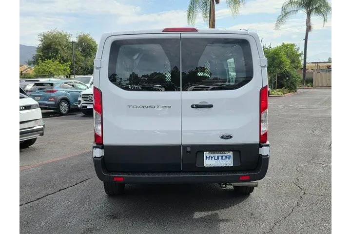 $32300 : Ford Transit 2024 250 3dr SW image 6