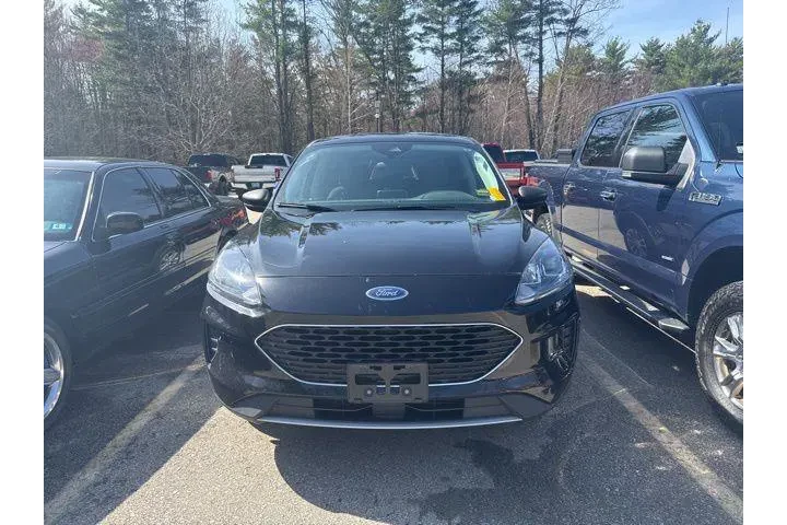 $20992 : Ford Escape 2022 AWD SE 4dr image 2